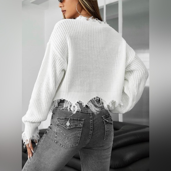 LF BSBW Oversized Cropped Sweater // NWT - Picture 4 of 6